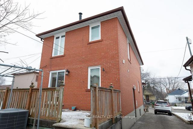 35 Medford Ave, House detached with 3 bedrooms, 3 bathrooms and 5.5 parking in Toronto ON | Image 16