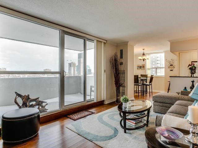 1003 - 5 Old Sheppard Ave, Condo with 2 bedrooms, 1 bathrooms and 1 parking in Toronto ON | Image 4