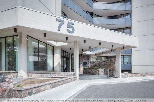 1807 - 75 Graydon Hall Dr, Condo with 2 bedrooms, 2 bathrooms and 1 parking in Toronto ON | Image 2