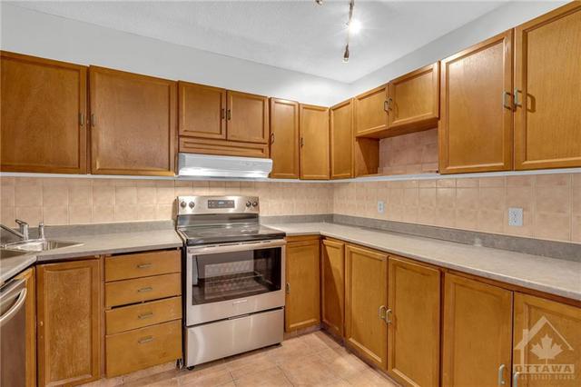 1404 - 900 Dynes Road, Condo with 3 bedrooms, 2 bathrooms and 1 parking in Ottawa ON | Image 5