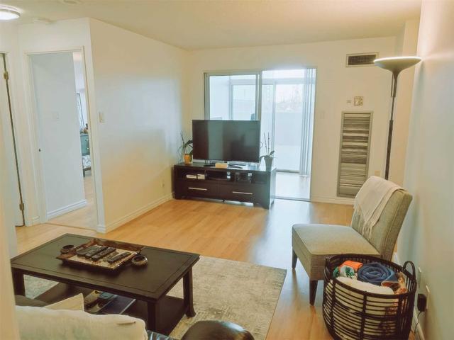 112 - 115 Hillcrest Ave, Condo with 2 bedrooms, 2 bathrooms and 1 parking in Mississauga ON | Image 13