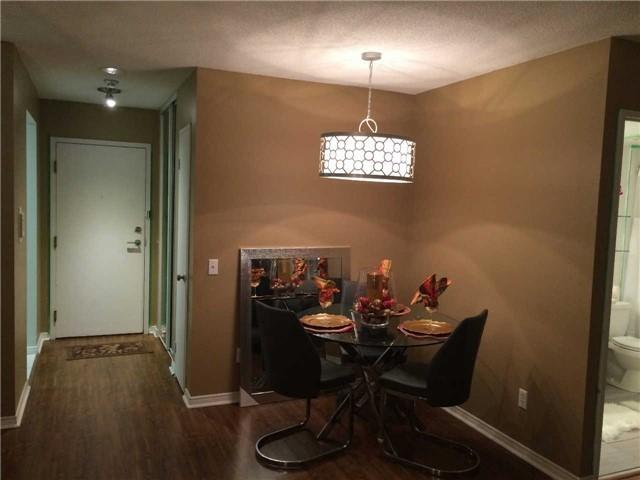 1012 - 91 Townsgate Dr W, Condo with 2 bedrooms, 1 bathrooms and 2 parking in Vaughan ON | Image 3