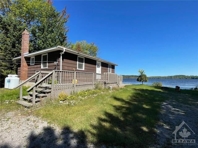 47 Mundts Bay Lane, House detached with 4 bedrooms, 1 bathrooms and 6 parking in North Algona Wilberforce ON | Image 2