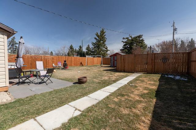 5025 54 Street, House detached with 2 bedrooms, 1 bathrooms and 2 parking in Daysland AB | Image 8
