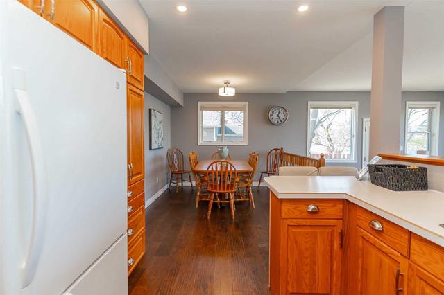 18 Albert St, House detached with 2 bedrooms, 2 bathrooms and 4 parking in Kawartha Lakes ON | Image 31