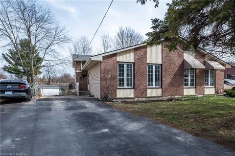 6 Conacher Drive, House semidetached with 3 bedrooms, 1 bathrooms and 3 parking in Kingston ON | Card Image