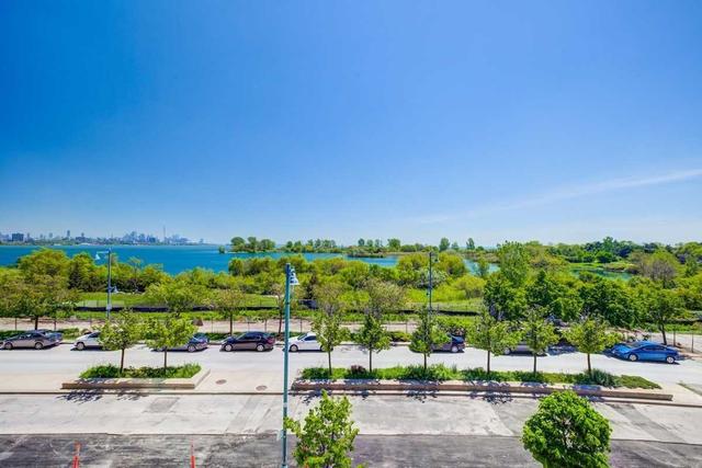 1002 - 60 Annie Craig Dr, Condo with 1 bedrooms, 1 bathrooms and 1 parking in Toronto ON | Image 4
