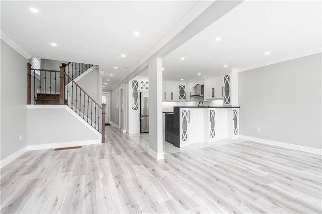 upper - 138 Tuxedo Avenue S, House detached with 3 bedrooms, 2 bathrooms and 4 parking in Hamilton ON | Image 4