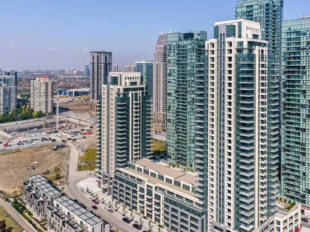 lph5 - 4055 Parkside Village Dr, Condo with 2 bedrooms, 2 bathrooms and 1 parking in Mississauga ON | Image 8