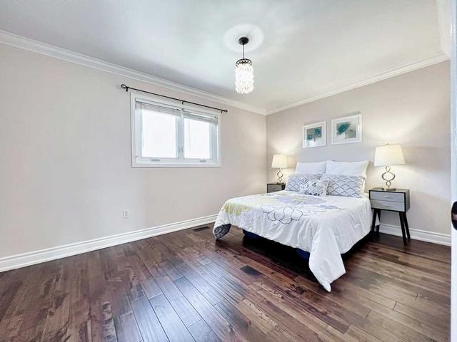 7025 Dunrobin Way, House semidetached with 3 bedrooms, 4 bathrooms and 5 parking in Mississauga ON | Image 10