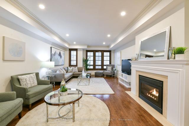 7 Balmoral Ave, House semidetached with 3 bedrooms, 4 bathrooms and 2 parking in Toronto ON | Image 3