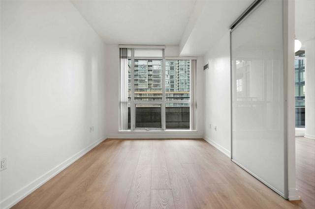 822 - 8 Telegram Mews, Condo with 2 bedrooms, 2 bathrooms and 1 parking in Toronto ON | Image 9
