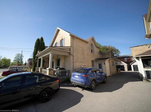 172 William Street, House detached with 3 bedrooms, 2 bathrooms and 3 parking in Brantford ON | Image 2