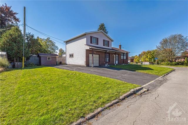 600 Southmore Drive W, House detached with 4 bedrooms, 3 bathrooms and 6 parking in Ottawa ON | Image 25