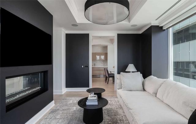 1202 - 206 Bloor St W, Condo with 3 bedrooms, 3 bathrooms and 2 parking in Toronto ON | Image 7