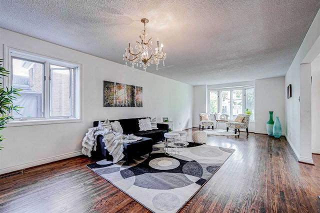 44 Frontenac Ave, House detached with 6 bedrooms, 7 bathrooms and 3 parking in Toronto ON | Image 39