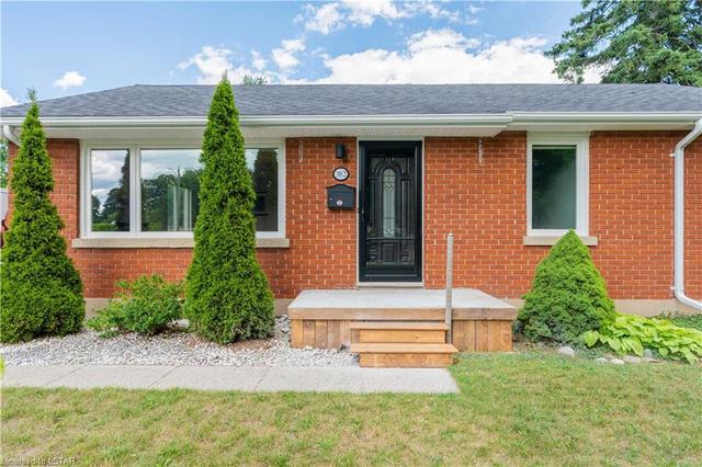 382 Colville Boulevard, House detached with 3 bedrooms, 2 bathrooms and 4 parking in London ON | Image 1