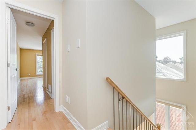 32 Leonard Avenue, Home with 3 bedrooms, 4 bathrooms and 2 parking in Ottawa ON | Image 24
