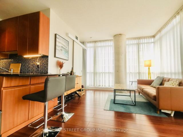 1004 - 30 Canterbury Pl, Condo with 2 bedrooms, 2 bathrooms and 1 parking in Toronto ON | Image 18