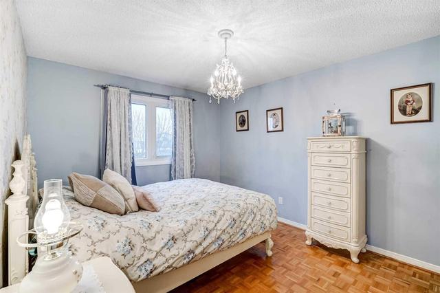 37 Largo Cres, House detached with 3 bedrooms, 3 bathrooms and 2 parking in Vaughan ON | Image 15