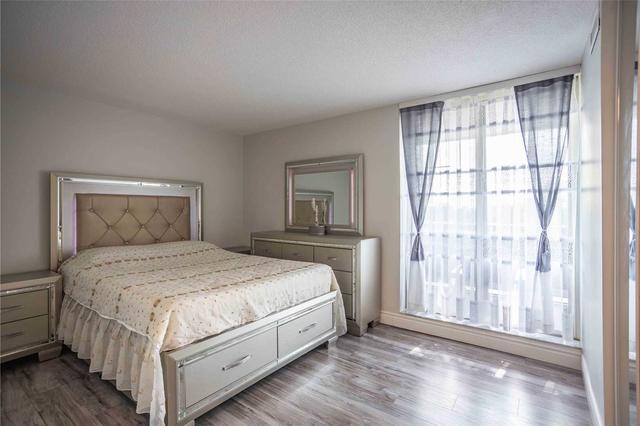 512 - 3845 Lake Shore Blvd W, Condo with 3 bedrooms, 2 bathrooms and 2 parking in Toronto ON | Image 18