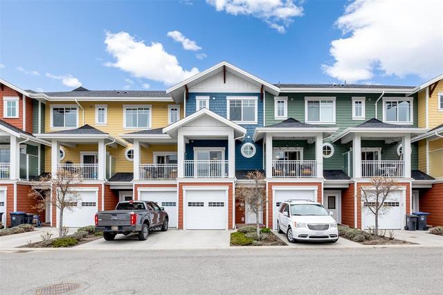 11 - 433 Mccarren Avenue, House attached with 3 bedrooms, 3 bathrooms and 2 parking in Kelowna BC | Card Image