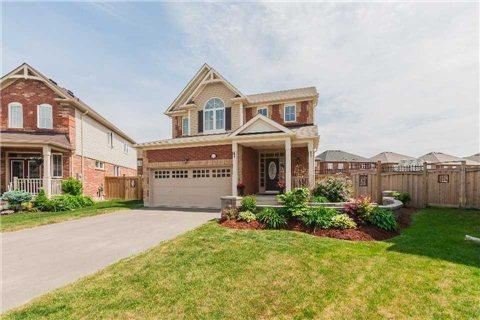 382 Schreyer Cres, House detached with 4 bedrooms, 3 bathrooms and 2 parking in Milton ON | Image 2