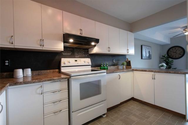 32 - 16 Fourth St, Condo with 2 bedrooms, 1 bathrooms and 1 parking in Orangeville ON | Image 4