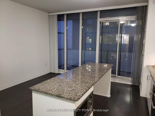 1506 - 426 University Ave, Condo with 1 bedrooms, 1 bathrooms and 0 parking in Toronto ON | Image 4