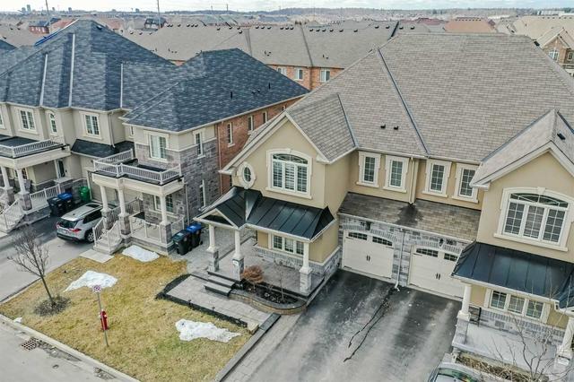 74 Villadowns Tr, House semidetached with 3 bedrooms, 3 bathrooms and 3 parking in Brampton ON | Image 23