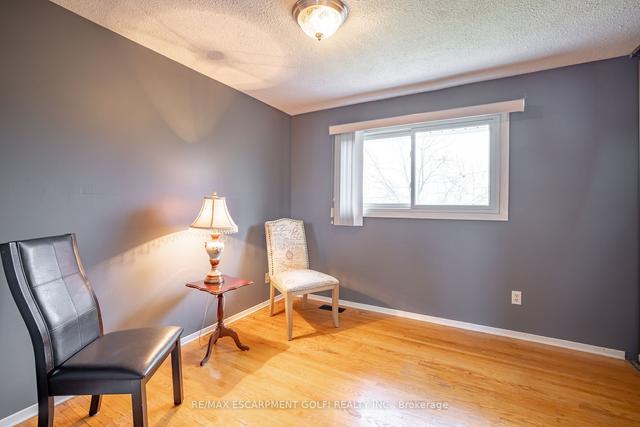 40 Townline Rd W, House semidetached with 3 bedrooms, 2 bathrooms and 4 parking in St. Catharines ON | Image 8
