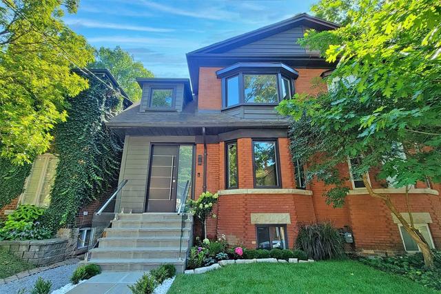 49 Nina St, House semidetached with 3 bedrooms, 4 bathrooms and 0 parking in Toronto ON | Image 1