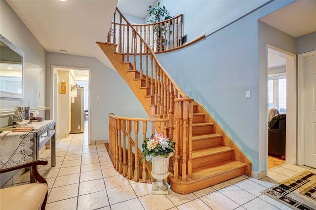 627 Aberdeen Ave, House detached with 4 bedrooms, 4 bathrooms and 5 parking in Vaughan ON | Image 32