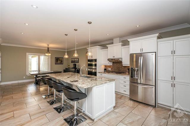 5725 Stuewe Drive, House detached with 6 bedrooms, 5 bathrooms and 6 parking in Ottawa ON | Image 17