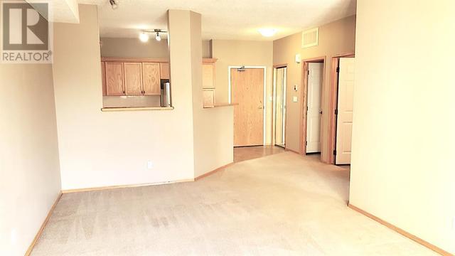 231, - 2020 32 Street S, Condo with 1 bedrooms, 1 bathrooms and 1 parking in Lethbridge AB | Image 6