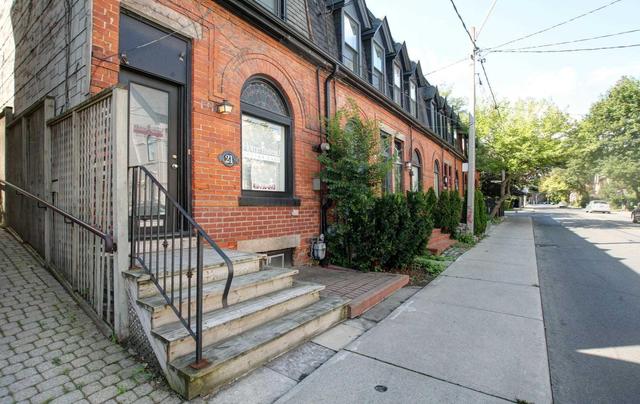 21 Belmont St, House semidetached with 3 bedrooms, 2 bathrooms and null parking in Toronto ON | Image 17