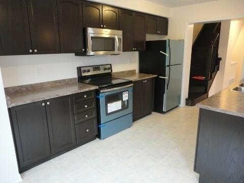 108 - 6020 Derry Rd, House attached with 2 bedrooms, 2 bathrooms and 3 parking in Milton ON | Image 4