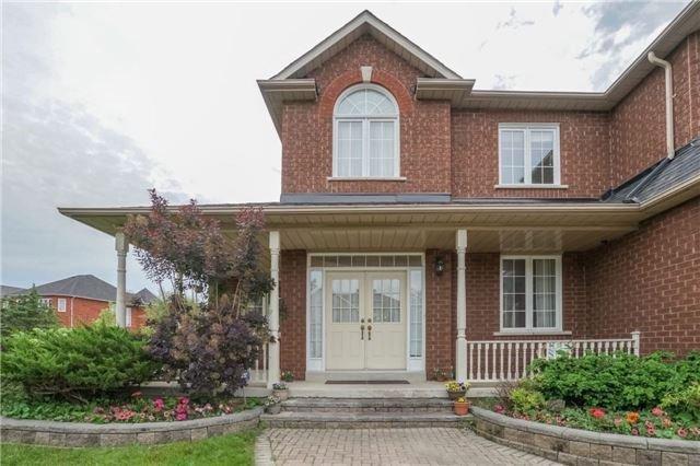 29 Freeston Cres, House detached with 4 bedrooms, 4 bathrooms and 4 parking in Ajax ON | Image 2