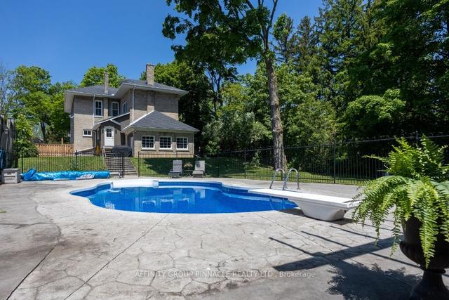 77 Bond St W, House detached with 5 bedrooms, 2 bathrooms and 4 parking in Kawartha Lakes ON | Image 30