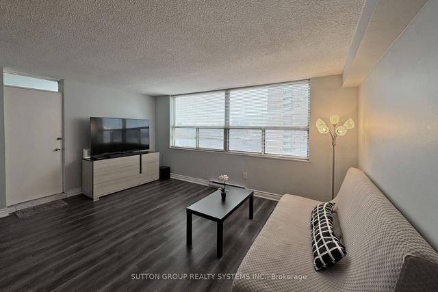 901 - 10 Tobermory Dr, Condo with 2 bedrooms, 1 bathrooms and 1 parking in Toronto ON | Image 21