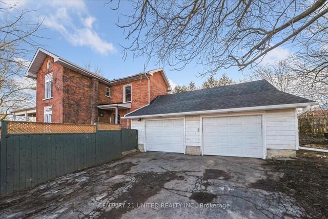 352 Wolsely St, House detached with 4 bedrooms, 2 bathrooms and 6 parking in Peterborough ON | Image 30
