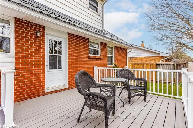 537 Ridgewood Cres, House detached with 4 bedrooms, 2 bathrooms and 4 parking in London ON | Image 25