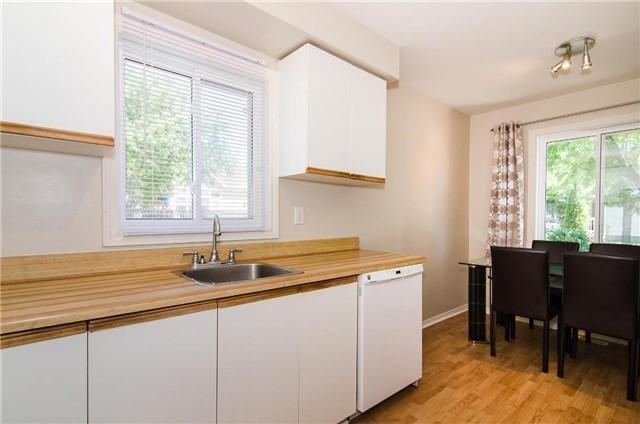 1 - 2021 Sixth Line, Townhouse with 3 bedrooms, 2 bathrooms and 1 parking in Oakville ON | Image 4