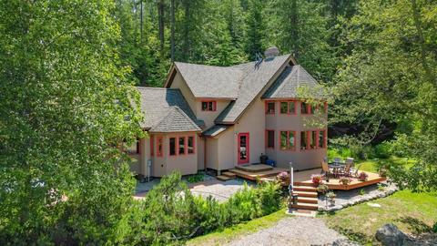 8496 B Procter East Road, House detached with 3 bedrooms, 2 bathrooms and null parking in Central Kootenay E BC | Card Image
