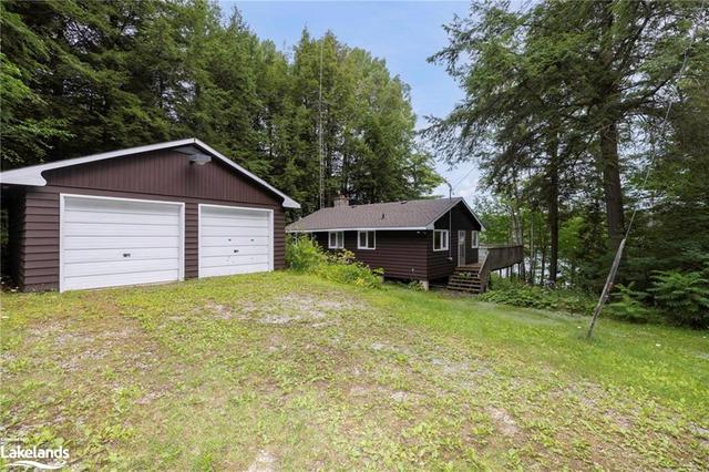 3158 Twelve Mile Bay Road, House detached with 3 bedrooms, 1 bathrooms and 5 parking in Georgian Bay ON | Image 1
