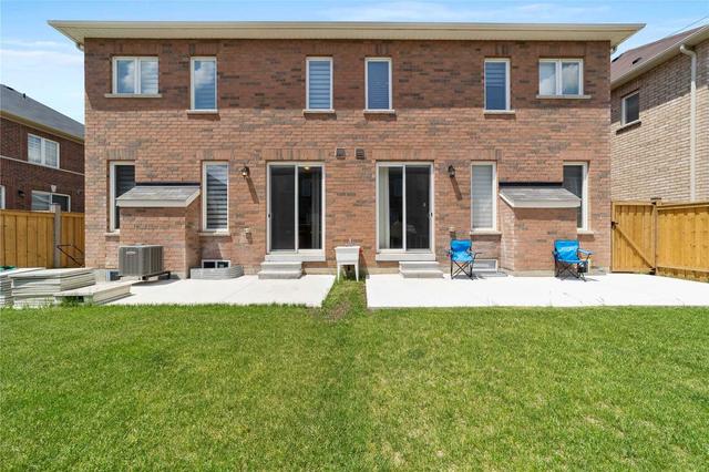 31 Germain Circ, House semidetached with 3 bedrooms, 4 bathrooms and 3 parking in Brampton ON | Image 33
