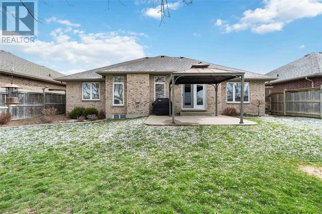 168 Augusta Boulevard, House detached with 4 bedrooms, 3 bathrooms and null parking in Sarnia ON | Image 28