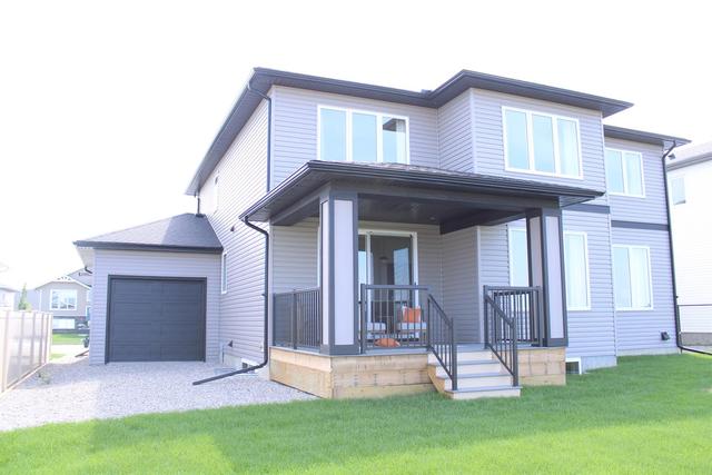 4 Coutts Close, House detached with 3 bedrooms, 2 bathrooms and 3 parking in Olds AB | Image 4