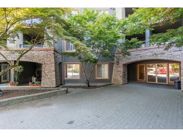 2201 - 244 Sherbrooke Street, Condo with 2 bedrooms, 2 bathrooms and null parking in New Westminster BC | Card Image