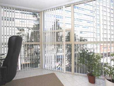 404 - 705 King St W, Condo with 2 bedrooms, 1 bathrooms and 1 parking in Toronto ON | Image 6